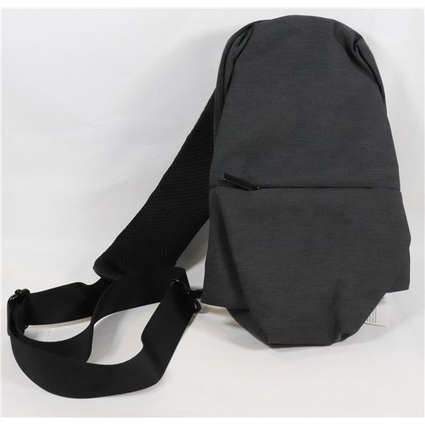 KAKKA SHOULDER CARRY BAG