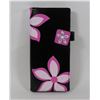 Image 1 : NEW LARGE SHAGWEAR FLOWER WALLET