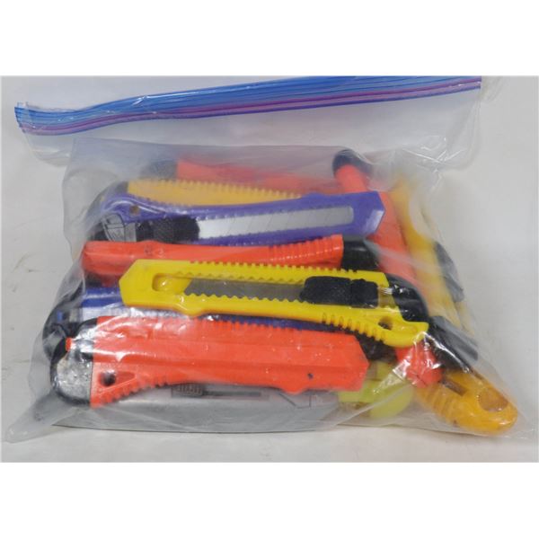 BAG OF UTILITY KNIVES