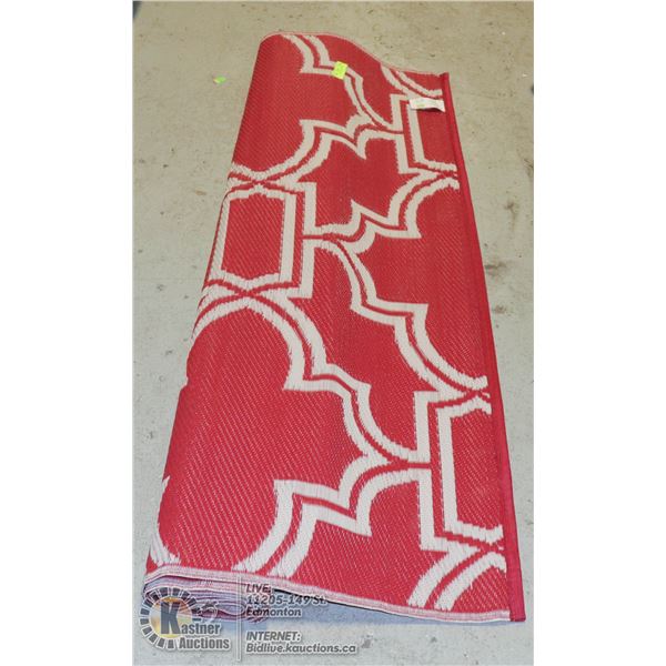 LARGE RED AND WHITE CARPET