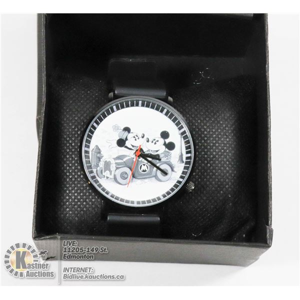 MINNIE AND MICKEY MOUSE QUARTZ MOVEMENT WATCH