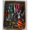 Image 1 : BOX OF SCISSORS