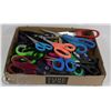 Image 1 : BOX OF SCISSORS