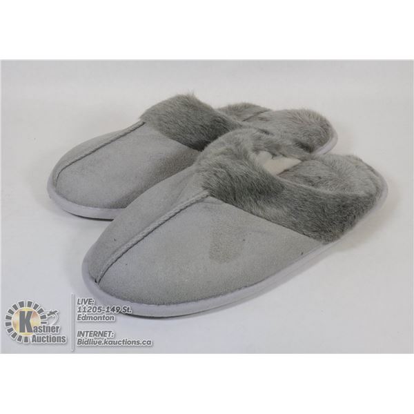 PAIR OF SLIPON HOUSE SLIPPERS SIZE 7-8 MENS