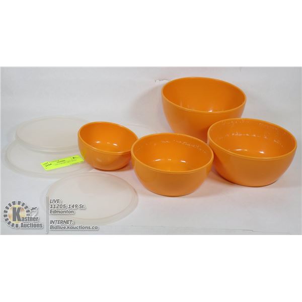 KITCHEN AID 4 BOWL SET WITH LIDS