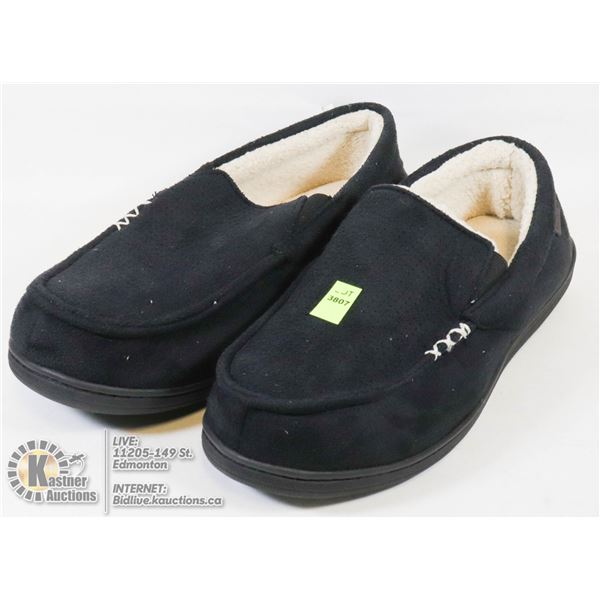 PAIR OF MENS SLIPON HOUSE SLIPPERS SIZE 11
