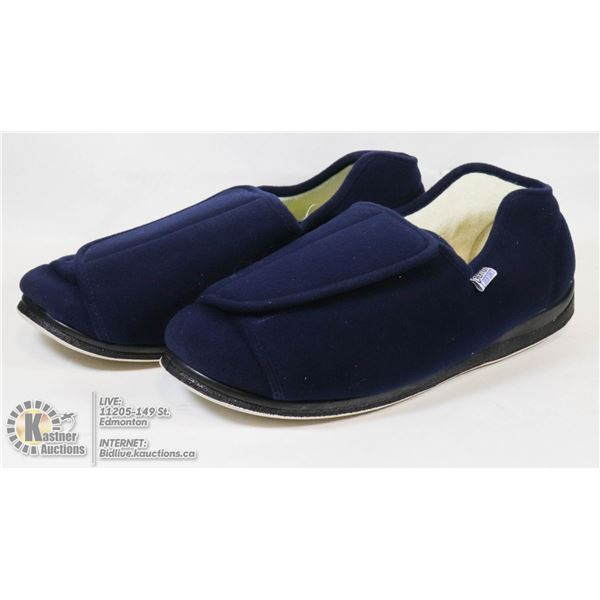 PAIR OF MENS HOUSE SLIPPERS SIZE 13