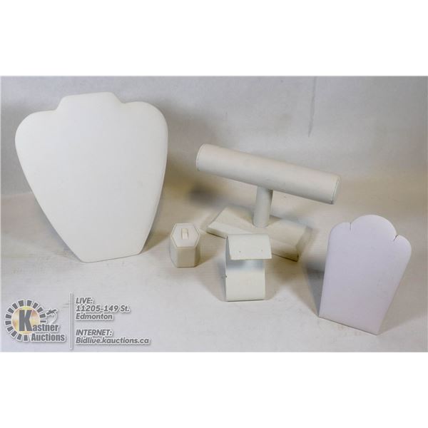 SET OF WHITE JEWELRY DISPLAYS