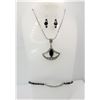 Image 1 : 32)  SUITE OF BLACK AND CLEAR SWAROVSKI CRYSTAL PENDANT ON 18" FLAT HERRINGBONE CHAIN, BRACELET AND 