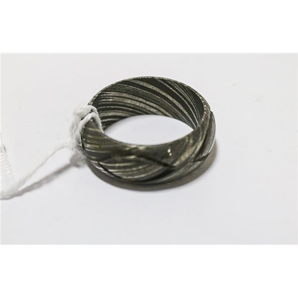 DAMASCUS STEEL RING - NEW