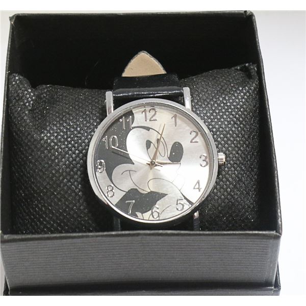 NEW MICKEY MOUSE QUARTZ MOVEMENT WATCH