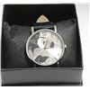 Image 1 : NEW MICKEY MOUSE QUARTZ MOVEMENT WATCH