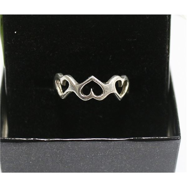 VINTAGE .SOLID .925 SILVER HEART RING SZ 7