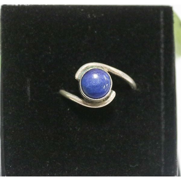 VINTAGE .925 STERLING SILVER & LAPIS LAZULI RING