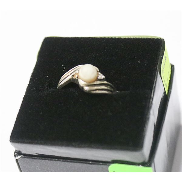 VINTAGE .925 STERLING SILVER & PEARL RING SZ 8