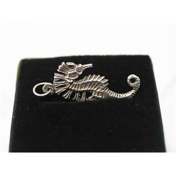 SOLID .925 STERLING SILVER SEAHORSE PENDANT