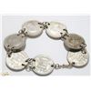 Image 1 : 1940 GREAT BRITAN SILVER 6 PIECE 6 COIN BRACELET