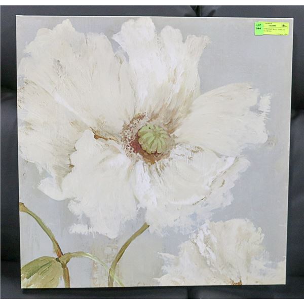 SHOWHOME WALL DISPLAY - WHITE FLOWERS