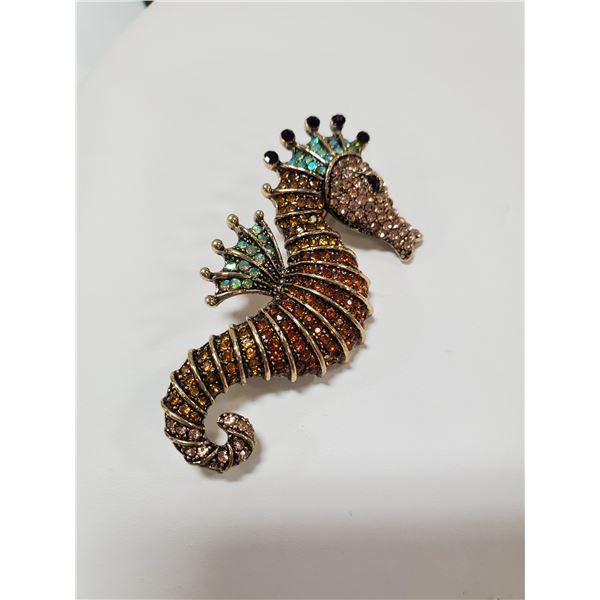 SEAHORSE RHINESTONE BROOCH