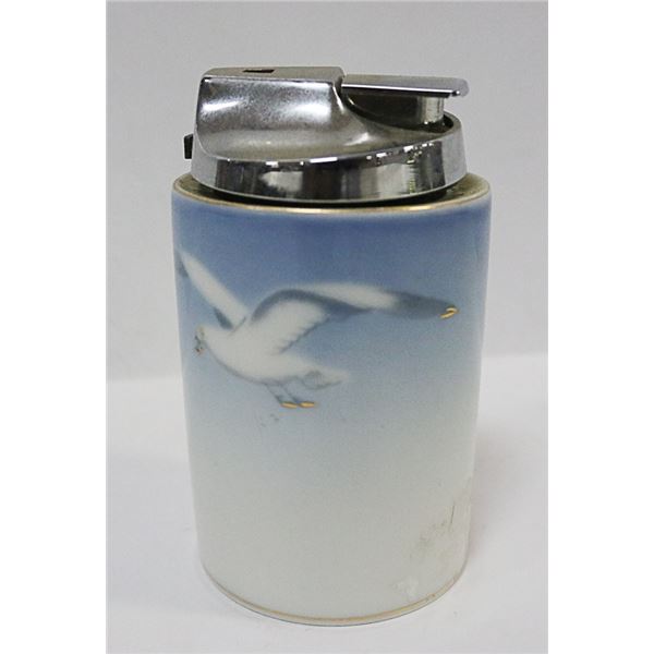 VINTAGE TABLE LIGHTER MADE IN DENMARK W SEAGUL