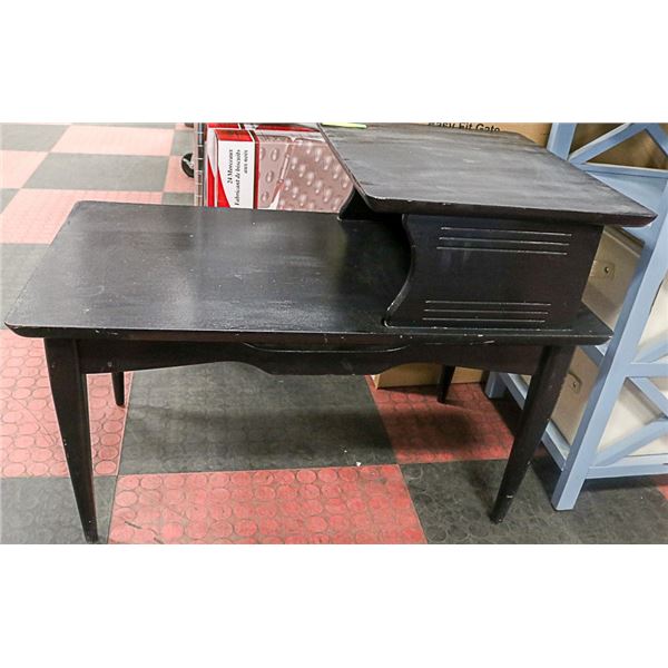 VINTAGE SIDE /TELEPHONE TABLE