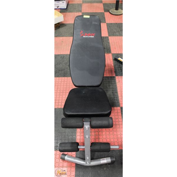 ADJUSTABLE WEIGHT BENCH