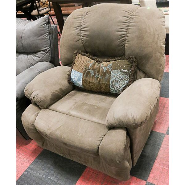 MICROFIBER RECLINING CHAIR
