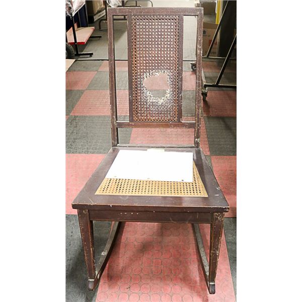 ANTIQUE CHAIR *DAMAGED*