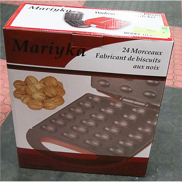 NEW 24 PIECES WALNUT COOKIE MAKER