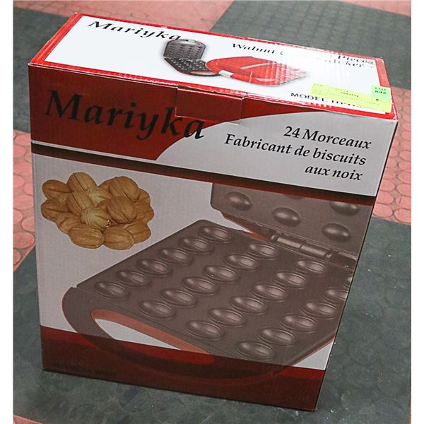 NEW 24 PIECES WALNUT COOKIE MAKER