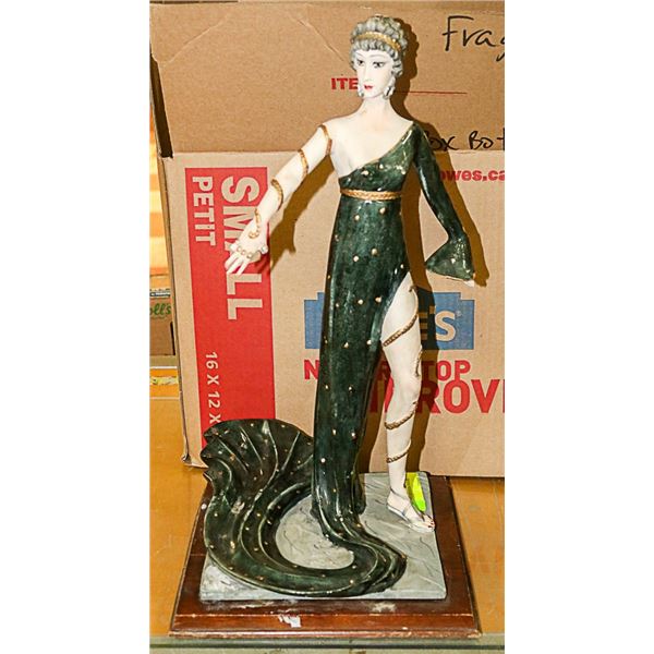 DECORATIVE GODDESS FIGURE AP[PROX 20" TALL