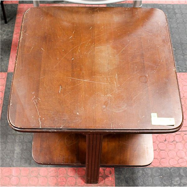 VINTAGE SQUARE TABLE 21" X 21" X 18"