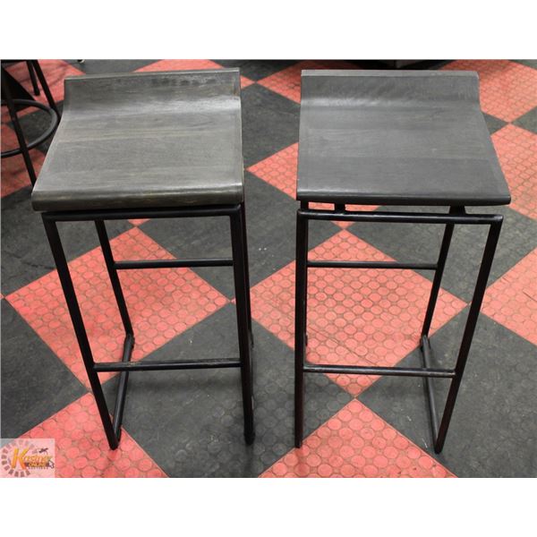 BAR STOOLS WOOD & STEEL