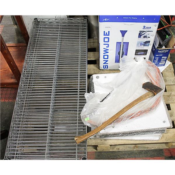 PALLET WITH METAL SHELVES, WHITE SHELVES, SNOW