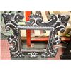 Image 1 : VINTAGE  WOOD FRAME  APPROX 24" X 24"