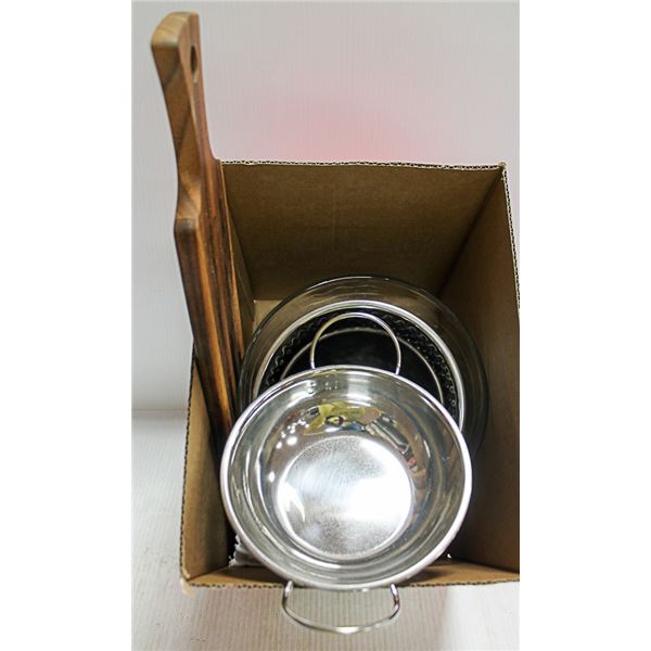 LOT OF KITCHEN/DINING ITEMS