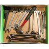 Image 1 : TOOL FLAT,13 WRENCHES,PIPE WRENCH,BALLPEEN HAMMER