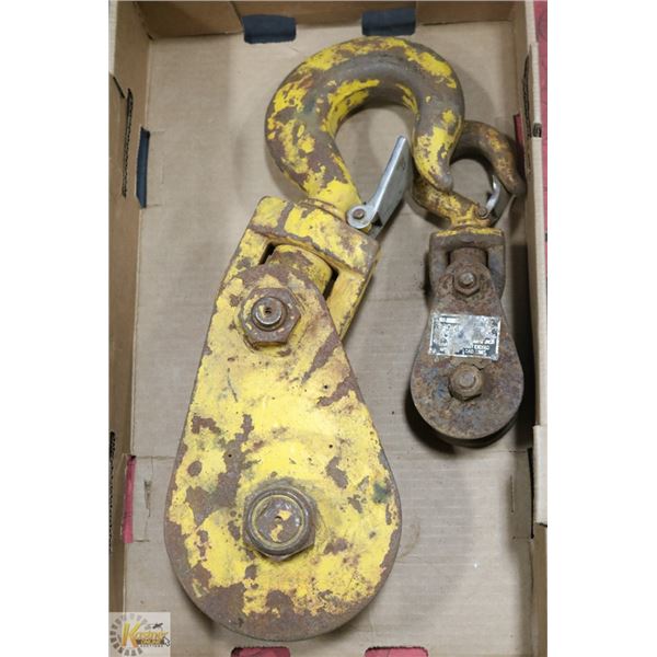 2 SNATCH BLOCKS WITH HOOKS