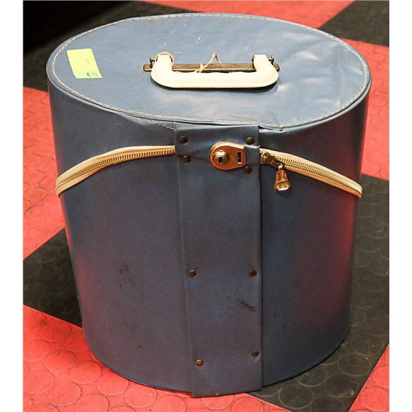 1967 LARGE BLUE HAT BOX WITH KEY