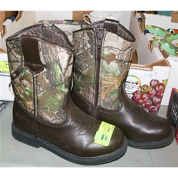 REAL TREE SIZE 2 KIDS CAMO COWBOY BOOTS