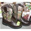 Image 1 : REAL TREE SIZE 2 KIDS CAMO COWBOY BOOTS