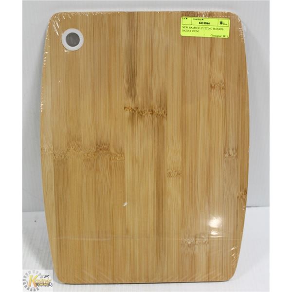 NEW BAMBOO CUTTING BOARD 38CM X 29CM