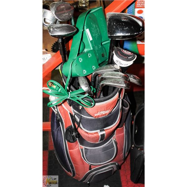 GOLF BAG WITH CLUBS AND PUTING PRACTICE