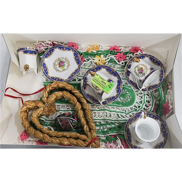 4 FOOTED TEACUPS & SAUCERS DOILLIE, MIC MAC HEART