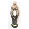 Image 1 : CLAY LOVE STATUE HEAVY APPROX 18 INCHES