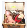 Image 1 : TREASURE TRUNK FILLED WITH VINTAGE TOYS