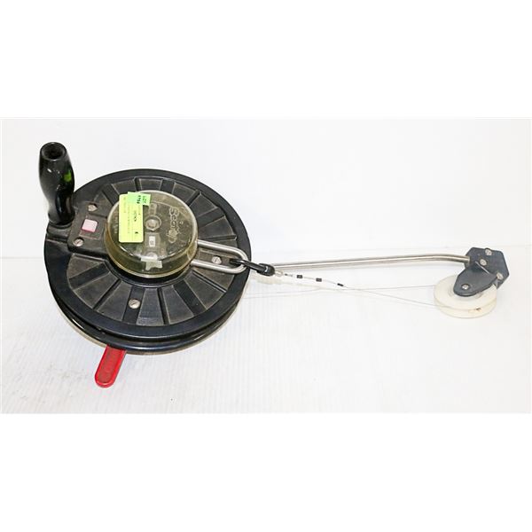 SCOTTY FISHING DOWNRIGGER / LAKE TROLLER