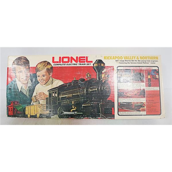 VINTAGE LIONEL TRAIN SET. COMPLETE IN ORIGINAL BOX