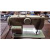 Image 6 : sewing machine 17"x28"