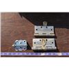 Image 2 : lot various size hinges